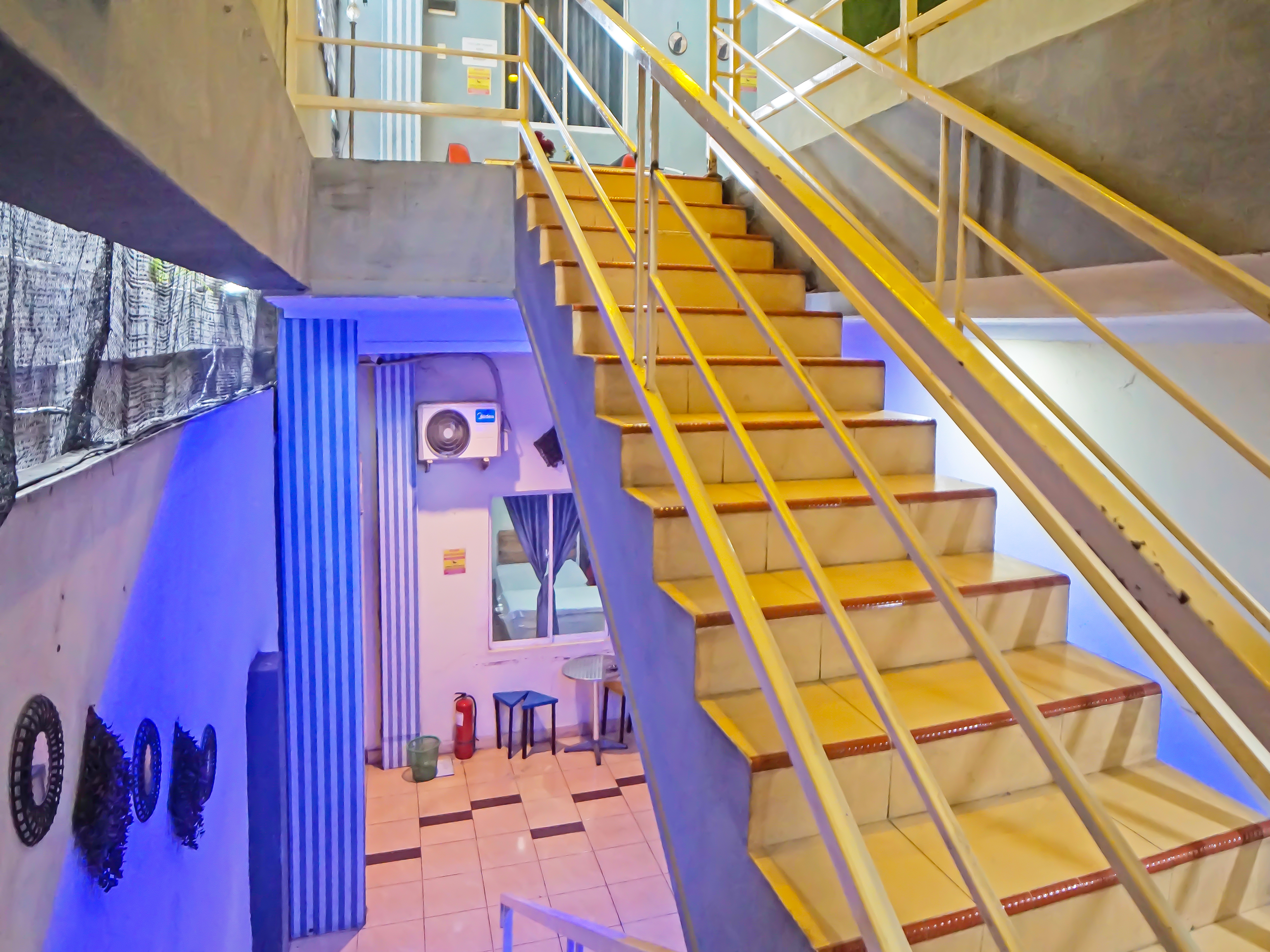 OYO 990 Stadion Residence