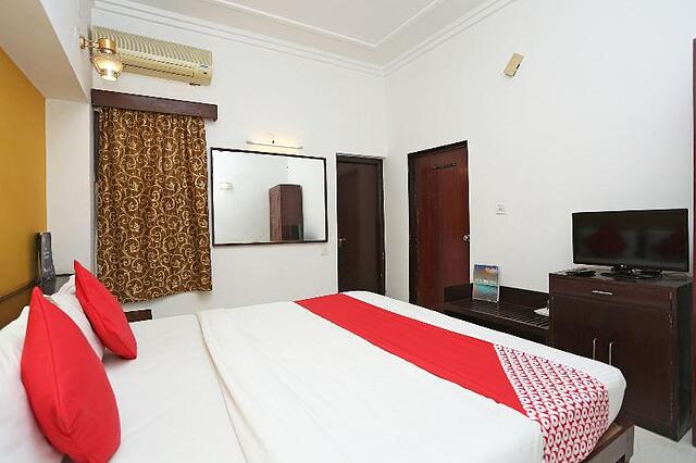 Oyo 2877 Hotel Narayana Palace