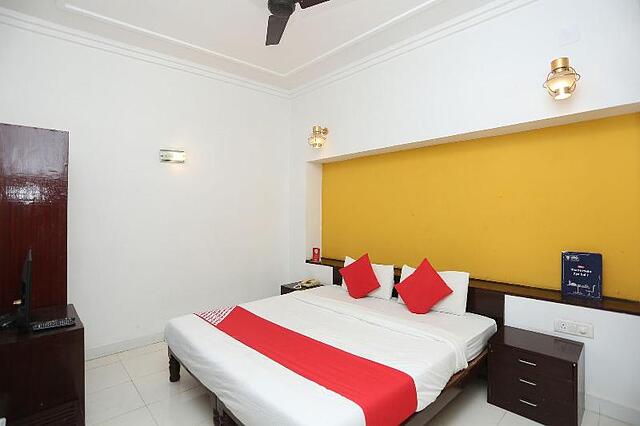 Oyo 2877 Hotel Narayana Palace
