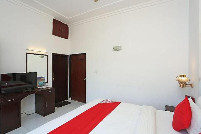 Oyo 2877 Hotel Narayana Palace