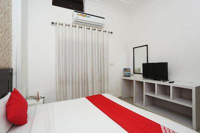 Oyo 2877 Hotel Narayana Palace