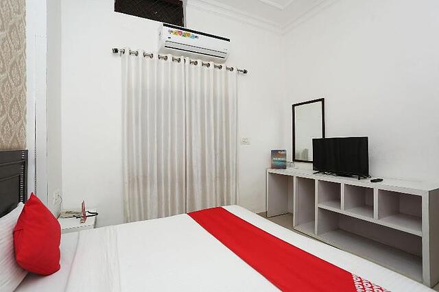Oyo 2877 Hotel Narayana Palace