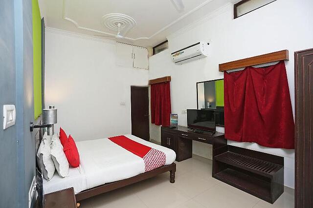 Oyo 2877 Hotel Narayana Palace