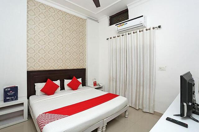 Oyo 2877 Hotel Narayana Palace