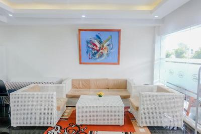 OYO 696 Hasanah Guest House Syariah De Saphire