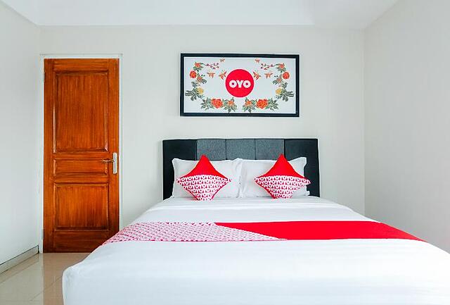 OYO 696 Hasanah Guest House Syariah De Saphire