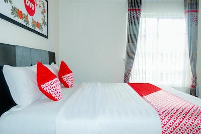 OYO 696 Hasanah Guest House Syariah De Saphire