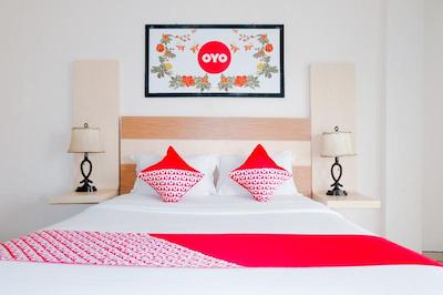 OYO 696 Hasanah Guest House Syariah De Saphire