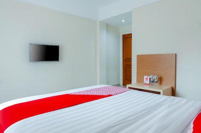 OYO 696 Hasanah Guest House Syariah De Saphire