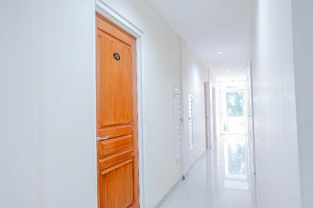 OYO 696 Hasanah Guest House Syariah De Saphire