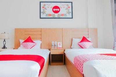 OYO 696 Hasanah Guest House Syariah De Saphire