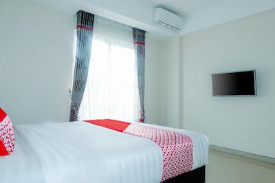 OYO 696 Hasanah Guest House Syariah De Saphire