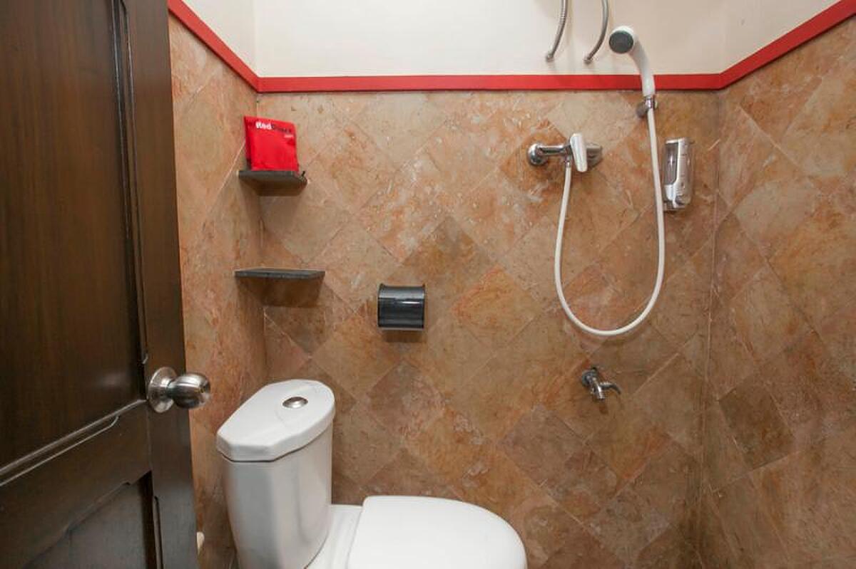 RedDoorz near Stasiun Kota Baru Malang