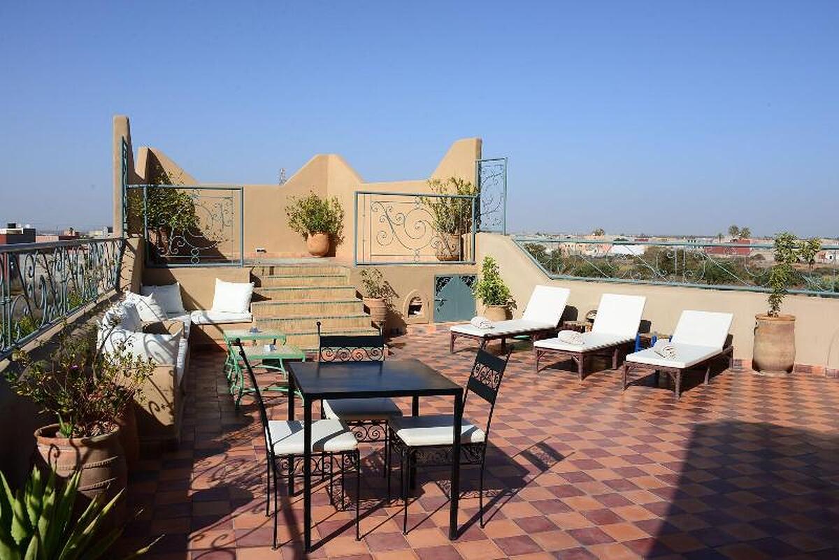 Riad Ain Khadra Khadra