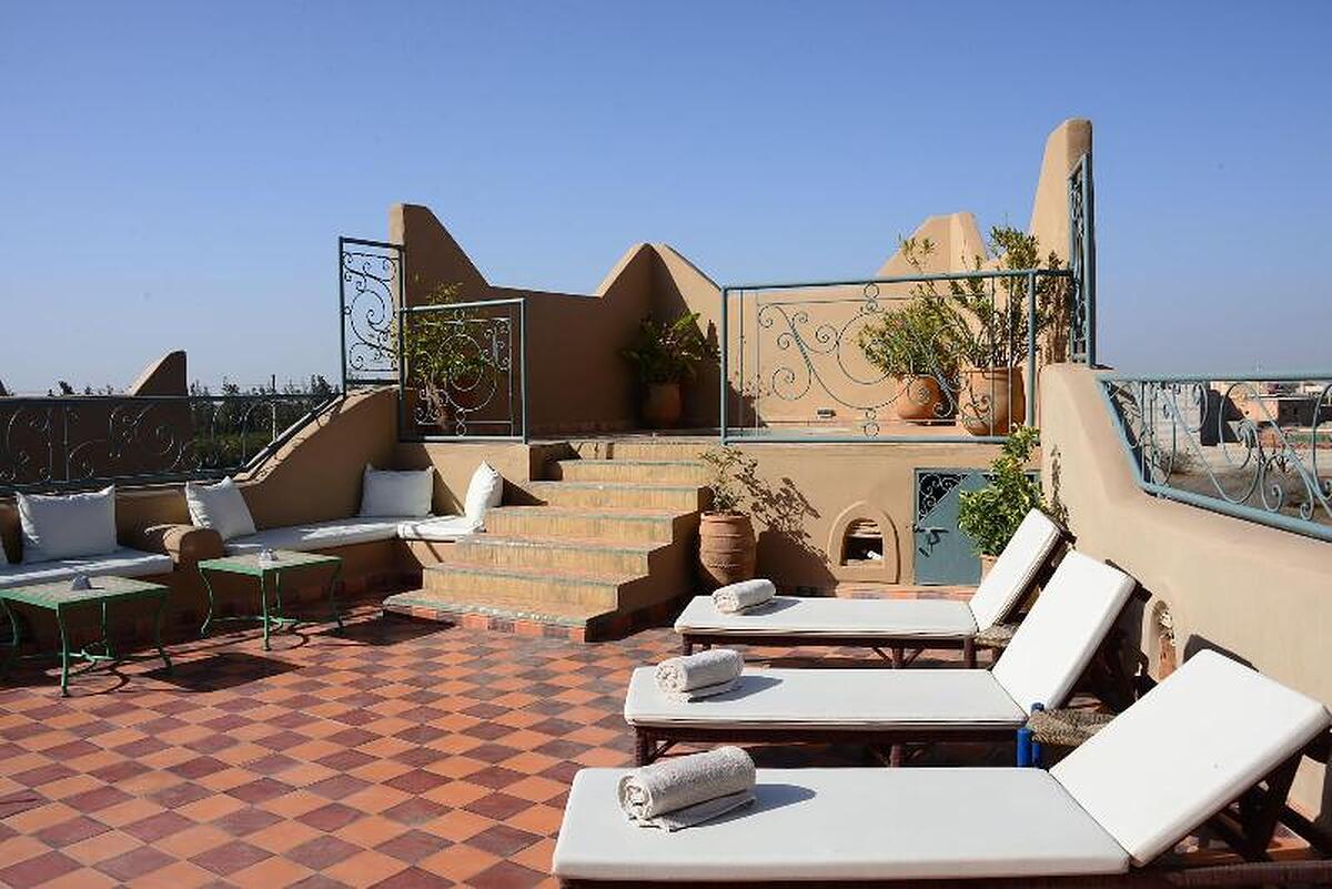 Riad Ain Khadra Khadra