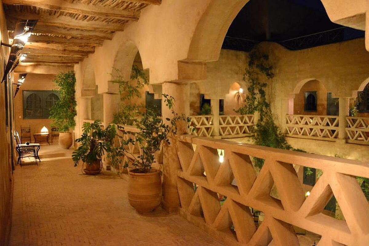 Riad Ain Khadra Khadra