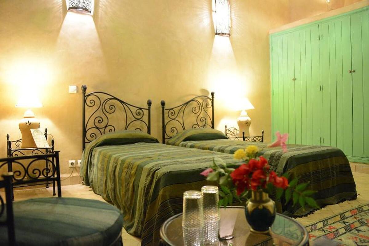 Riad Ain Khadra Khadra
