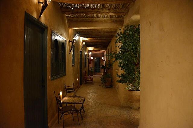 Riad Ain Khadra Khadra