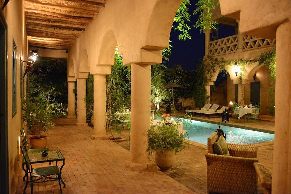Riad Ain Khadra Khadra