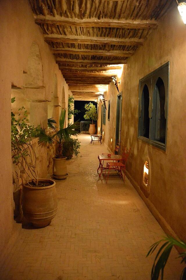 Riad Ain Khadra Khadra
