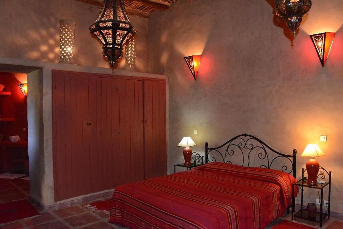 Riad Ain Khadra Khadra