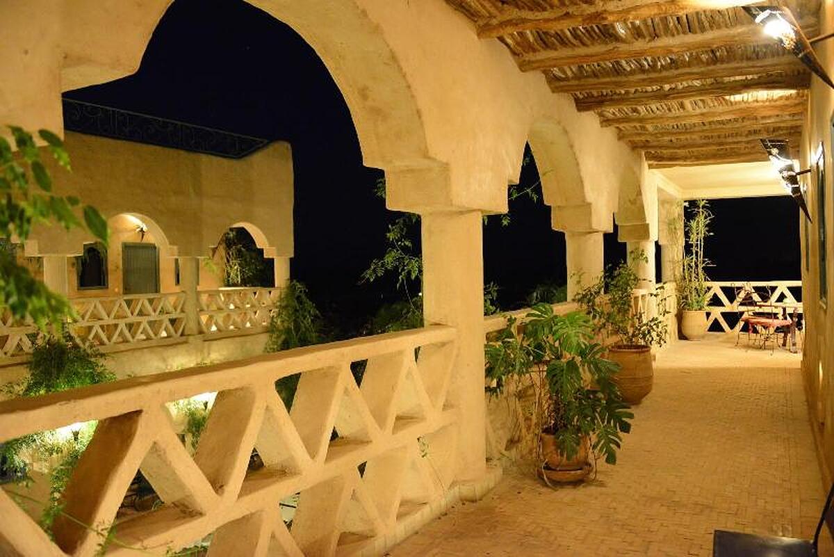 Riad Ain Khadra Khadra