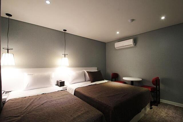 17Th Hotel