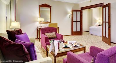 سافمار آورا لوکس هتل