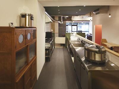 IRORI NIHONBASHI HOSTEL AND KITCHEN