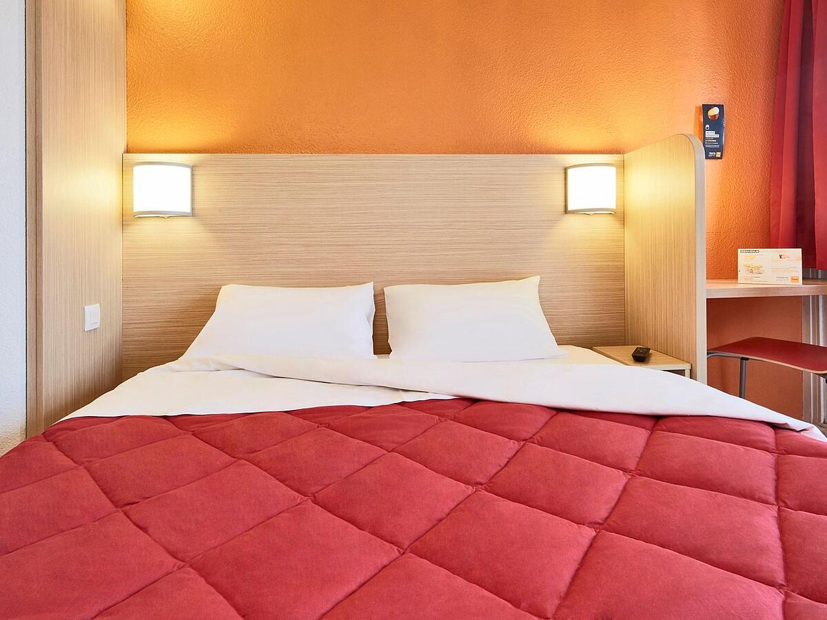 Hotel Premia Re Classe Chalons En Champagne