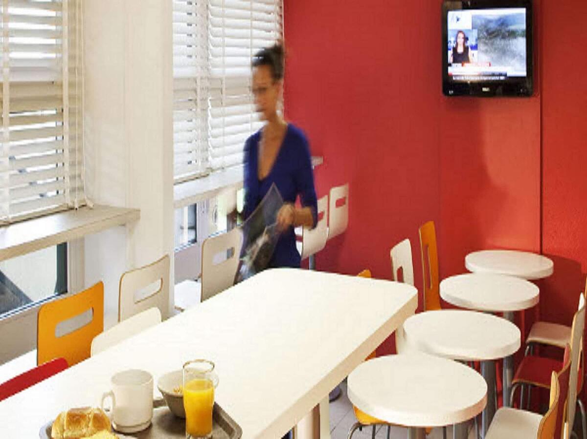 Hotel Premia Re Classe Chalons En Champagne