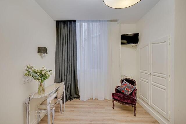 Acanthe Hotel