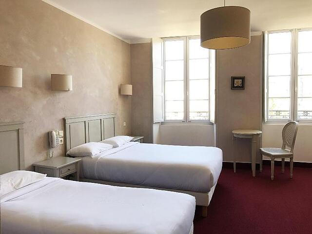 Acanthe Hotel