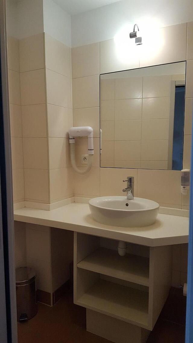 Acanthe Hotel