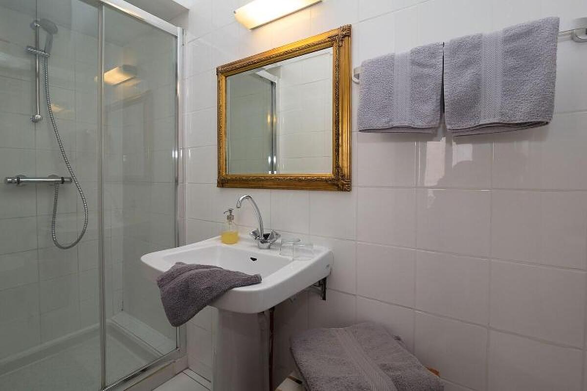 Villa St Simon Guest House And Self Catering Apart