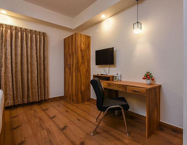 Kensington Suites