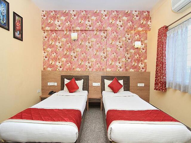 OYO 346 Hotel AAB Residency