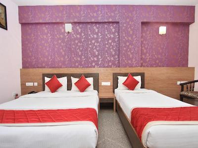 OYO 346 Hotel AAB Residency
