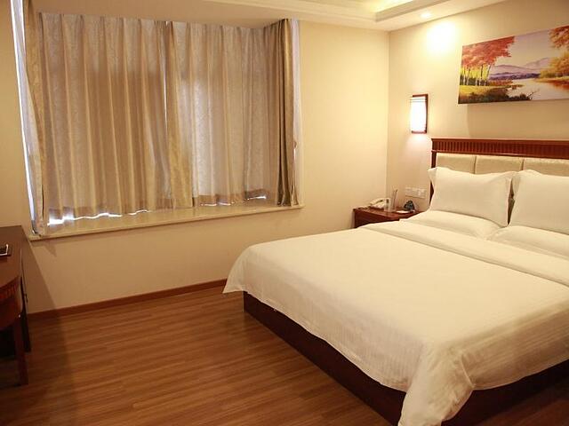 GreenTree Inn Huizhou Chenjiang Intercity Rail St
