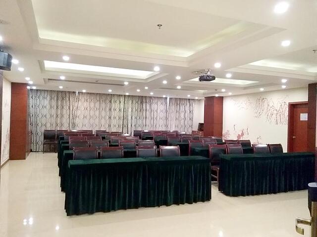GreenTree Inn Huizhou Chenjiang Intercity Rail St