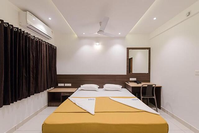 Hotel Karuna Residency
