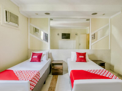 OYO Nobs Hotel