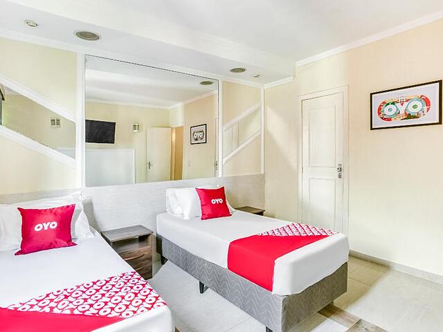OYO Nobs Hotel