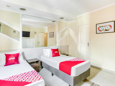 OYO Nobs Hotel