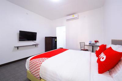 OYO 592 Goldenville Villa