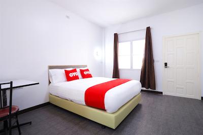 OYO 592 Goldenville Villa
