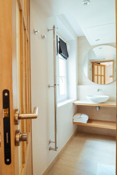 Ha Tel Victoire Germain