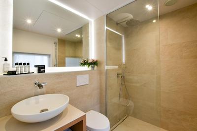 Ha Tel Victoire Germain