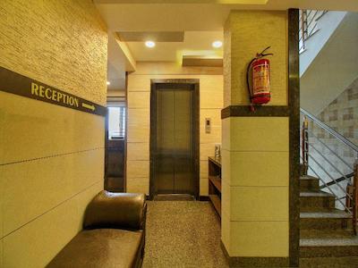 OYO 8480 A2B Electronic City