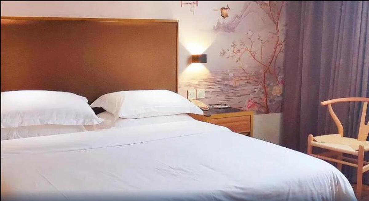 MINSHAN ANYI HOTEL (DUJIANGYAN)